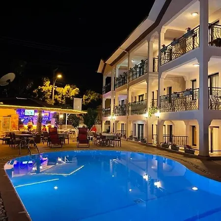 Hotel Leons Sun Village