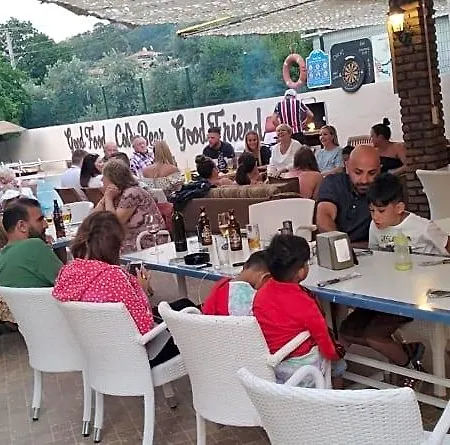 Leons Sun Village מרמריס