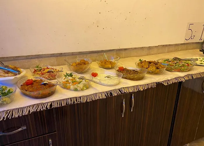 Leons Sun Village Μαρμαρίς