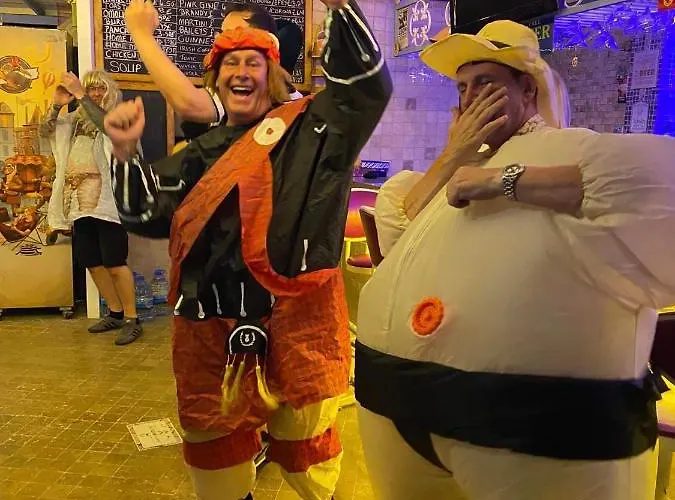 Leons Sun Village Hotell 4*