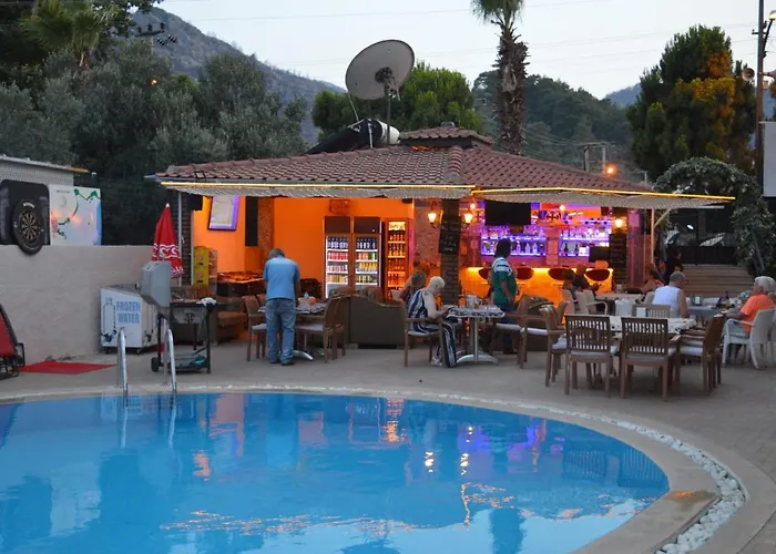 Ξενοδοχείο Leons Sun Village 4*