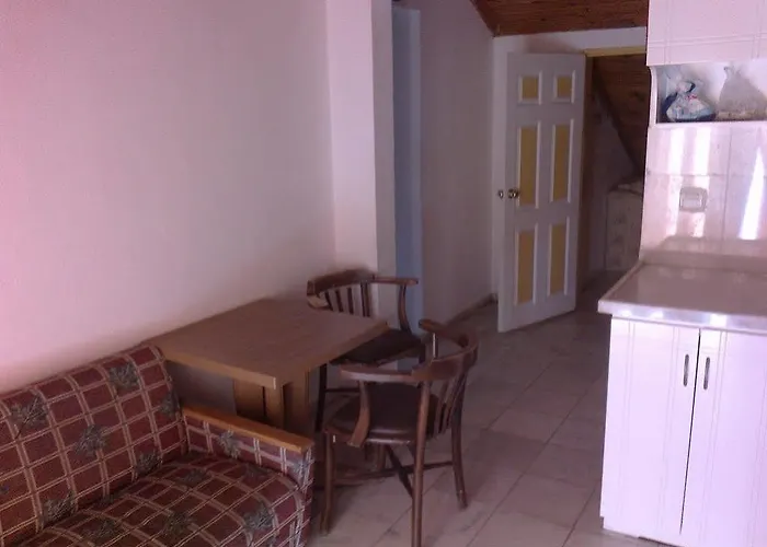 Ξενοδοχείο Leons Sun Village 4*