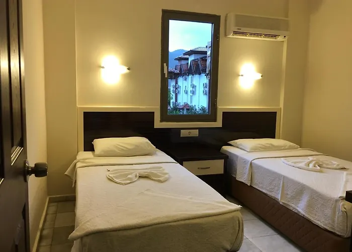 Leons Sun Village Μαρμαρίς