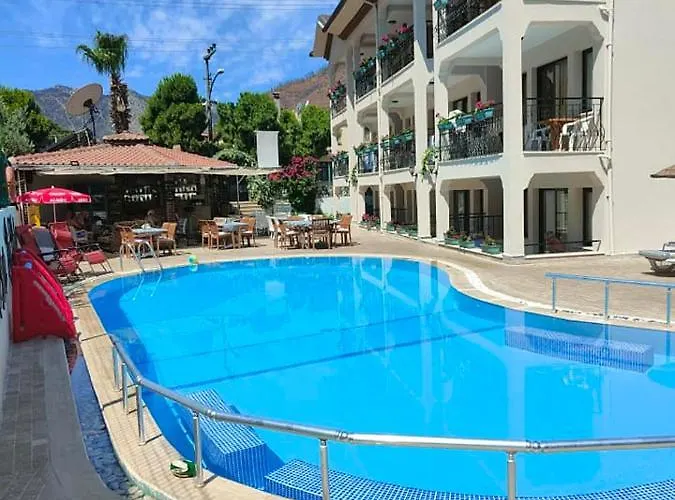 Otel Leons Sun Village