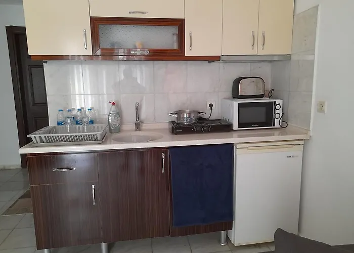 Leons Sun Village Otel 4*